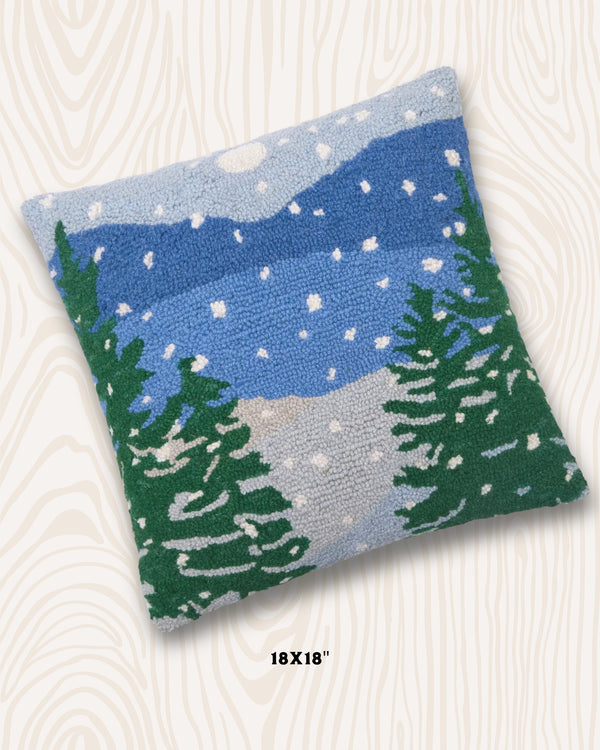Lakeview Wool Hook Pillow | 18"x18"